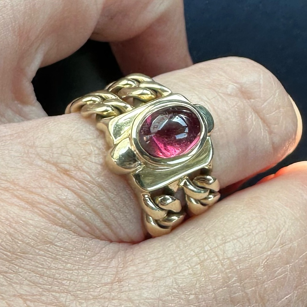 Magnificent 14k gold chain ring